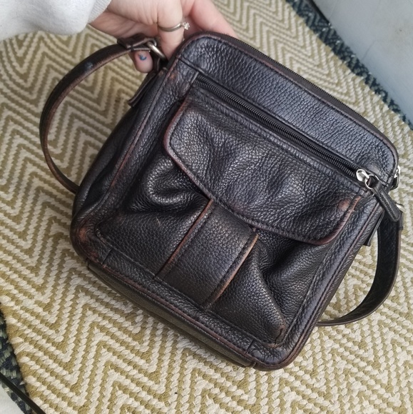 Dark brown fossil crossbody organizer - Picture 1 of 3